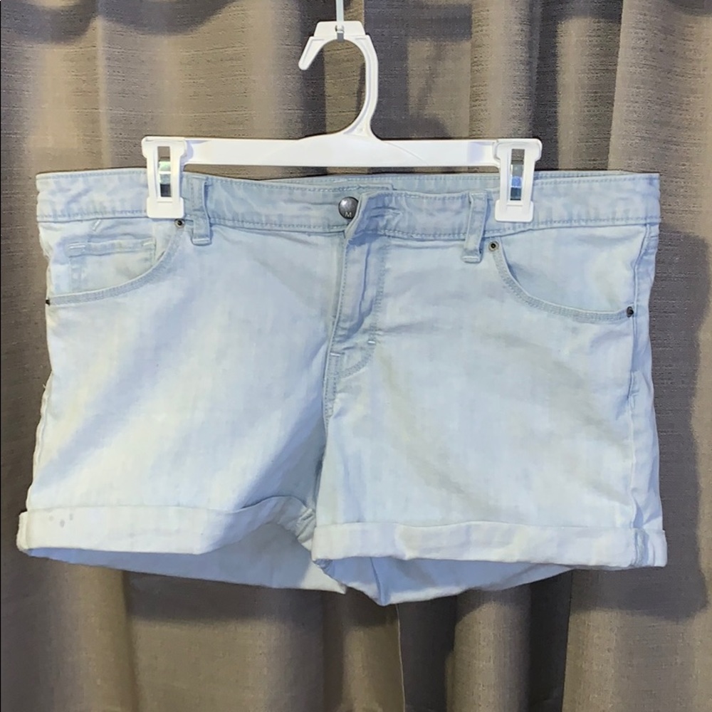 Light jean shorts size 16 fit 3